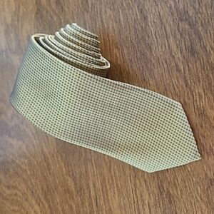 NWT TOMMY HILFIGER 100% Silk Tie